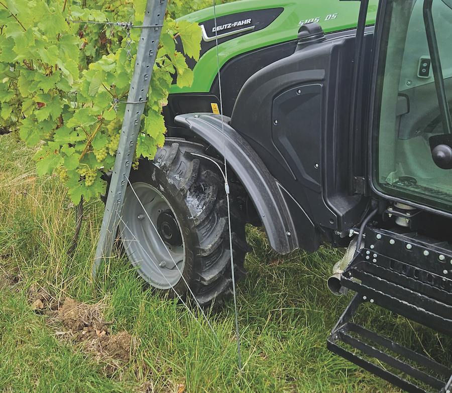 Deutz-Fahr tractor for viticulture