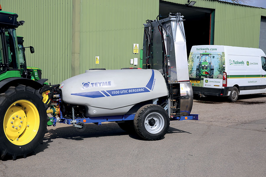 Tuckwells Teyme orchard and vineyard sprayer