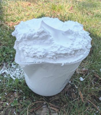 At Denbies Wine Estate, Fruit & Vine witnessed the latest innovation in the fight against frost. The unlikely weapon? Foam.