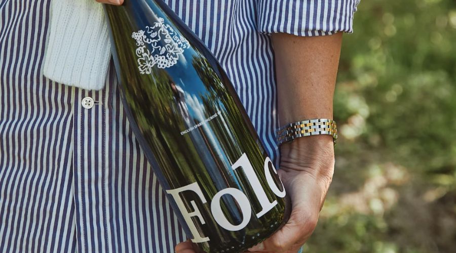 Folc, the artisanal English wine producer, has launched its first English sparkling rosé, showcasing the power of the négociant approach in English winemaking.