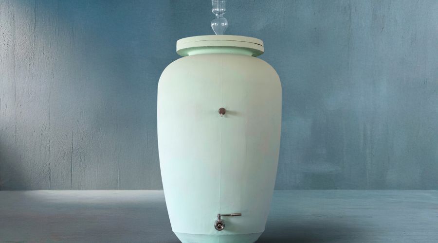 The Portuguese company Wiseshape has created the world's first high-performance concrete wine amphora.